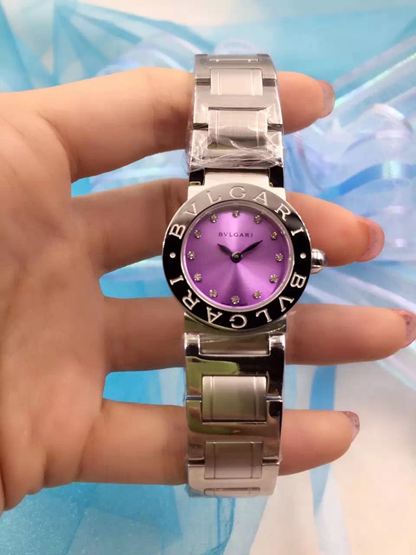 ブルガリ時計正面デザイン